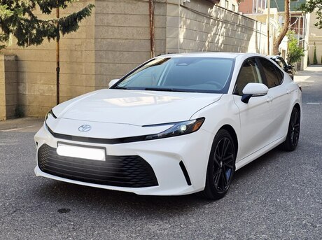 Toyota Camry 2025