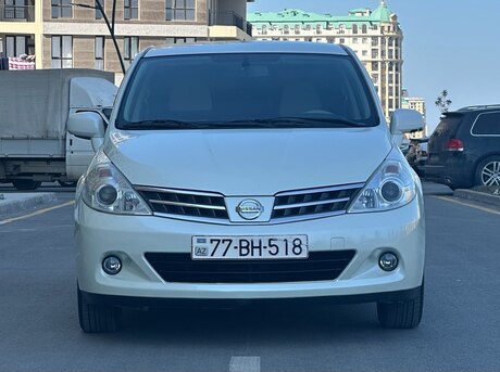 Nissan Tiida 2012