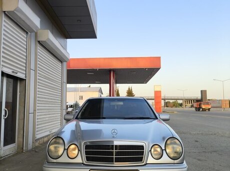 Mercedes E 200 1999