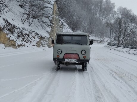 UAZ 3303