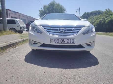 Hyundai Sonata 2010
