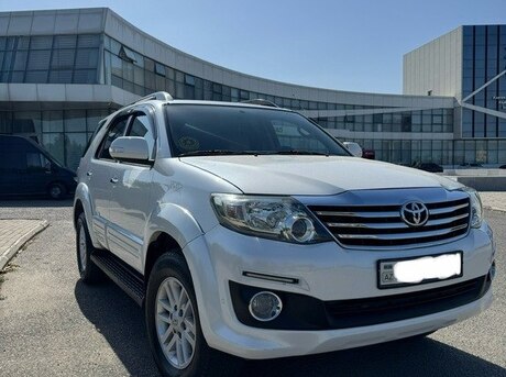 Toyota Fortuner 2013
