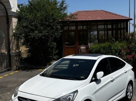Hyundai Accent 2012