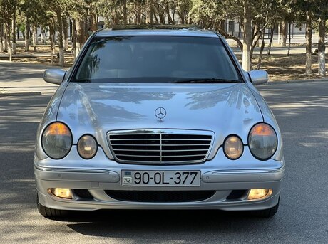 Mercedes E 220 d 2000