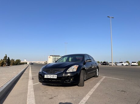 Nissan Altima 2012
