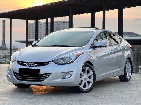 Hyundai Elantra 2012