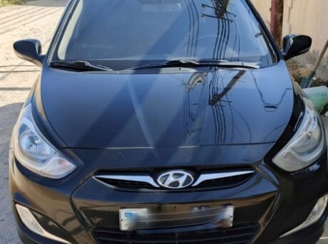 Hyundai Accent 2012