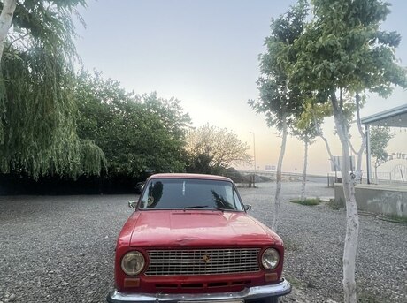 LADA (VAZ) 21011 1981