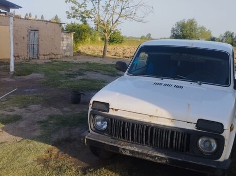 LADA (VAZ) Niva 1982