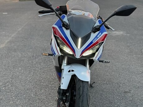 QJMotor SRK 400 RR