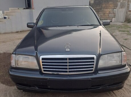 Mercedes C 180