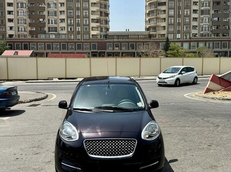 Nissan March 2016