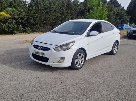 Hyundai Accent 2011