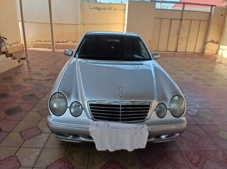 Mercedes E 240 2000