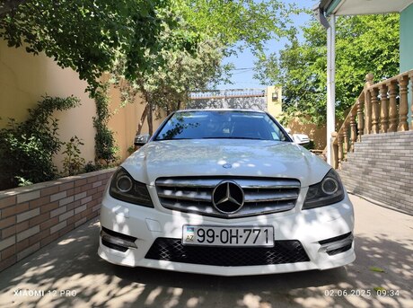 Mercedes C 200 2012
