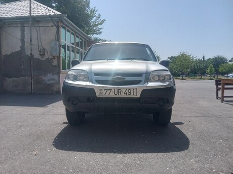 Chevrolet Niva 2012