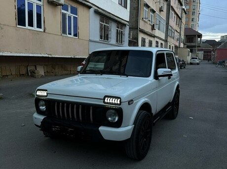LADA (VAZ) Niva 2001