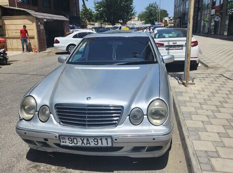 Mercedes E 240 1999