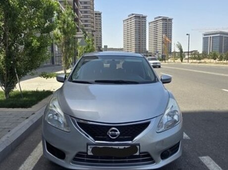 Nissan Tiida 2013