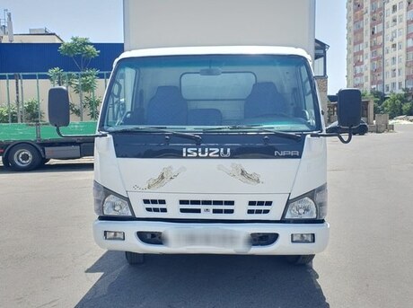 Isuzu NPR 66 L