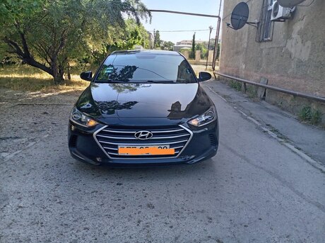 Hyundai Elantra 2018