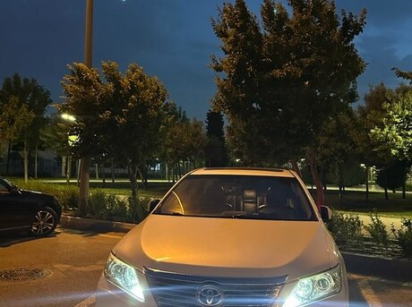 Toyota Camry 2011