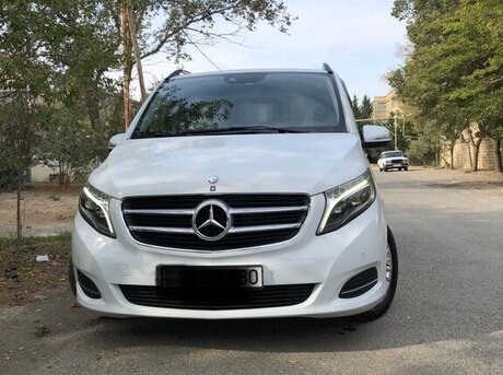 Mercedes V 220