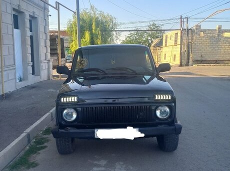LADA (VAZ) Niva 2009