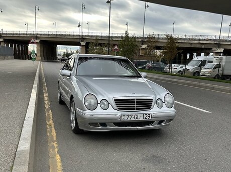 Mercedes E 220 d 2001
