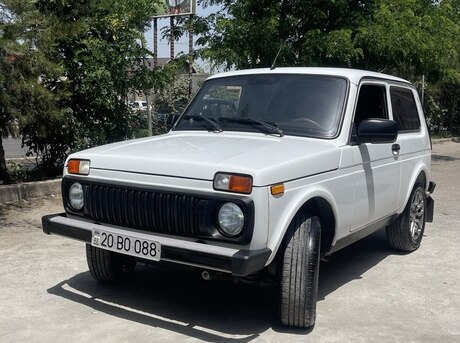 LADA (VAZ) Niva 2015