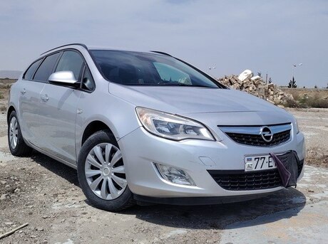 Opel Astra 2013