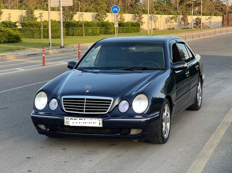 Mercedes E 220 d 2000