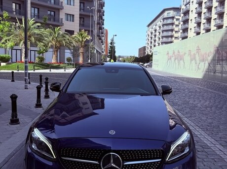 Mercedes C 300 4MATIC 2020