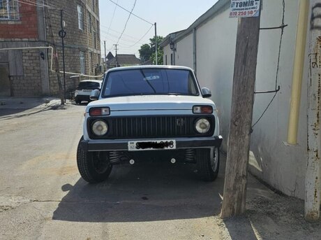 LADA (VAZ) Niva 2012