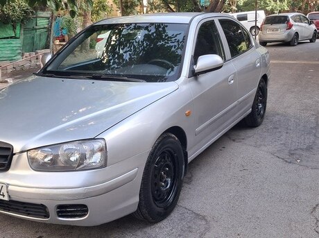 Hyundai Elantra 2001