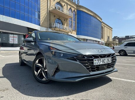 Hyundai Elantra 2021