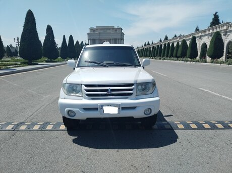 Mitsubishi Pajero io 2000
