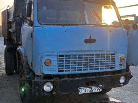 MAZ 5549