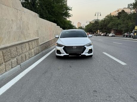 Hyundai Elantra 2018