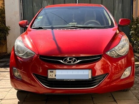 Hyundai Elantra 2012