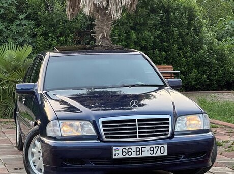 Mercedes C 200