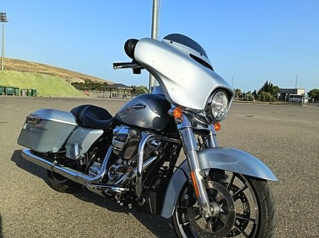 Harley-Davidson FLHX Street Glide