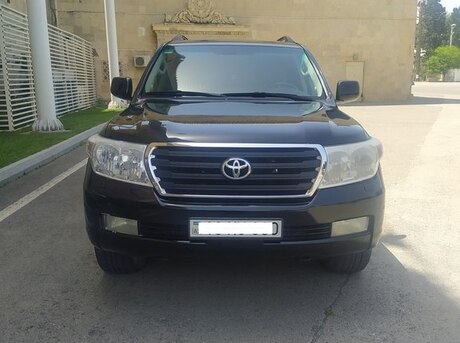 Toyota Land Cruiser 2010