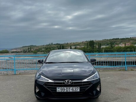 Hyundai Elantra 2019