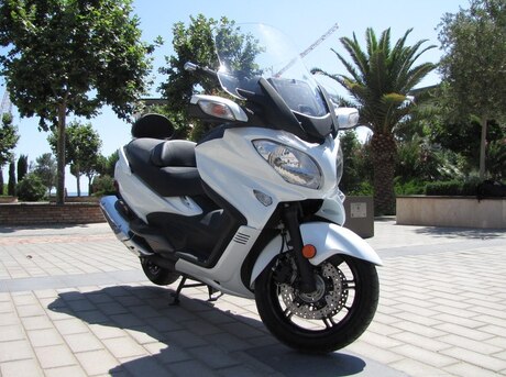 Suzuki Burgman 2017