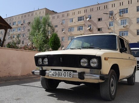LADA (VAZ) 2106 1988