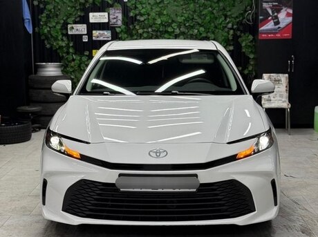 Toyota Camry 2025