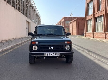LADA (VAZ) Niva 2017