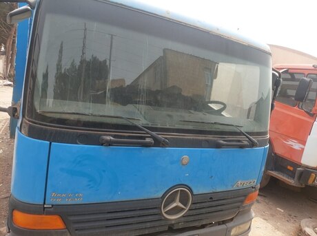 Mercedes Atego 818 1999