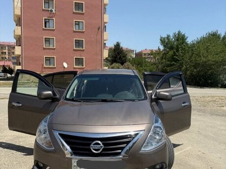 Nissan Versa 2017